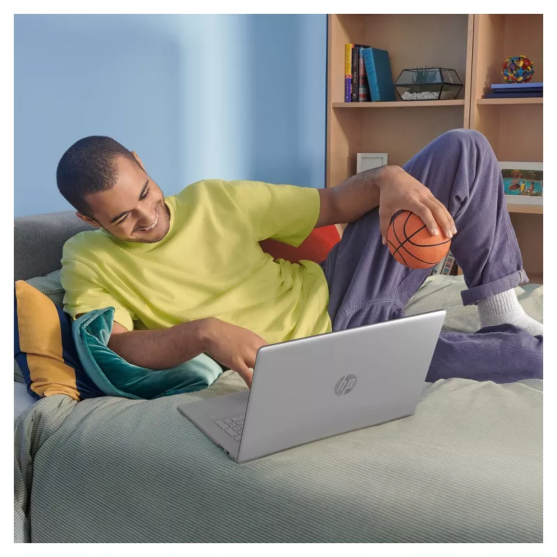 HP 17-cn3659ng A2TZ2EA#ABD Notebook 43,9 cm (17,3) 1920x1080 - Intel Core i5 1334U - 512GB SSD - ohne GPU - HDMI/USB-C - ohne Betriebssystem - Silber (A2TZ2EA#ABD)