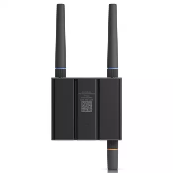 Mobilfunknetz-Router Ubiquiti UMR-Ultra — 4G LTE, NanoSIM, 2,4 GHz Wi‑Fi (802.11g), 2x RJ‑45, 3 externe SMA-Antennen, 5–30 V DC