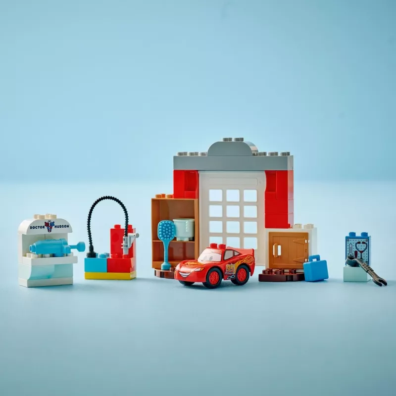 Konstruktionsspielzeug LEGO DUPLO 10456 Disney McQueens Besuch in Docs Werkstatt — 35 Teile, für Kinder ab 2 Jahren, große Bausteine