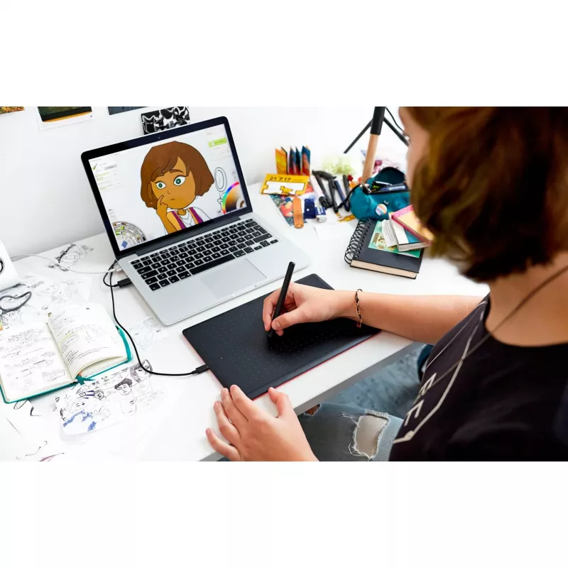 Wacom One by Medium Grafiktablett Schwarz, Rot 2540 lpi 216 x 135 mm USB