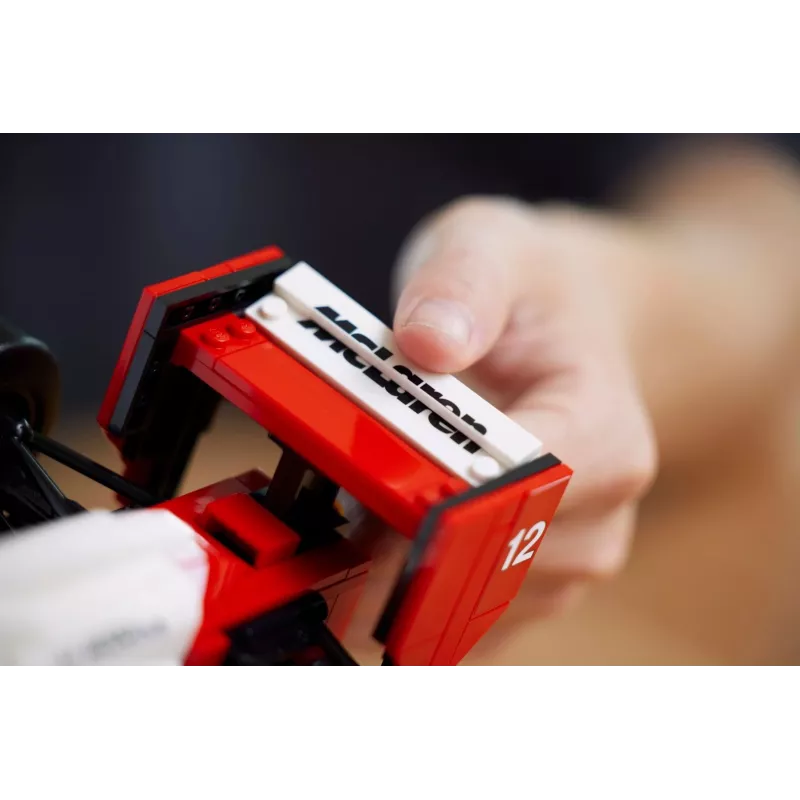 LEGO Set McLaren MP4/4 Ayrton Senna 10330 — LEGO ICONS Modell im Maßstab
