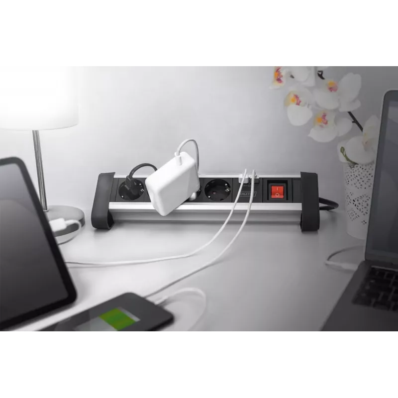 Steckdosenleiste Digitus DA-70614 mit 2x USB-Anschlüssen