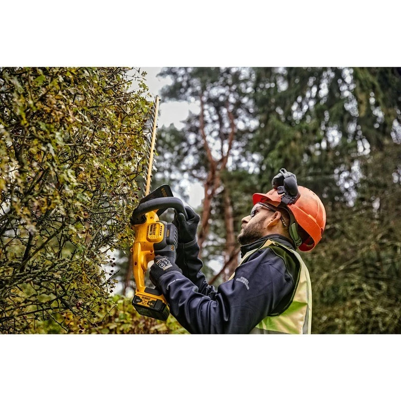 Dewalt 55cm 25mm Gap 18V XR Li-Ion Akku-Heckenschere - Basisgerät