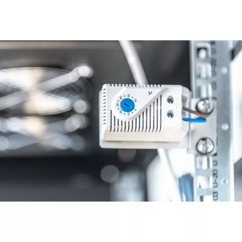 Dachkühleinheit Digitus DN-19 FAN-4-B-N
