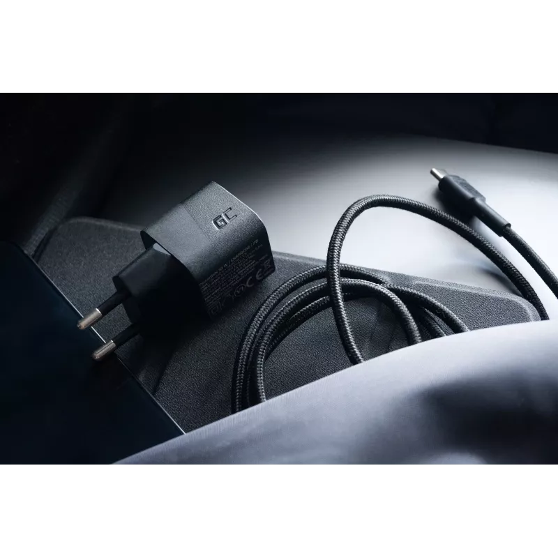 Ladegerät für Mobilgeräte Grün Cell CHARGC06, USB-C 33W, Quick Charge 3.0, AC-Eingang 100–240V, schwarz