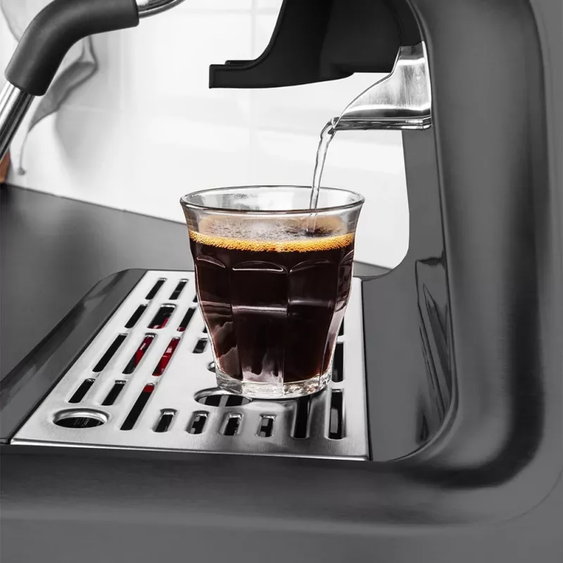 Espressomaschine GASTROBACK Design Advanced Urban Duo — vollautomatisch, 2,8 l Wassertank, integriertes Mahlwerk, 250 g Bohnenbehälter, 3000 W, schwarz