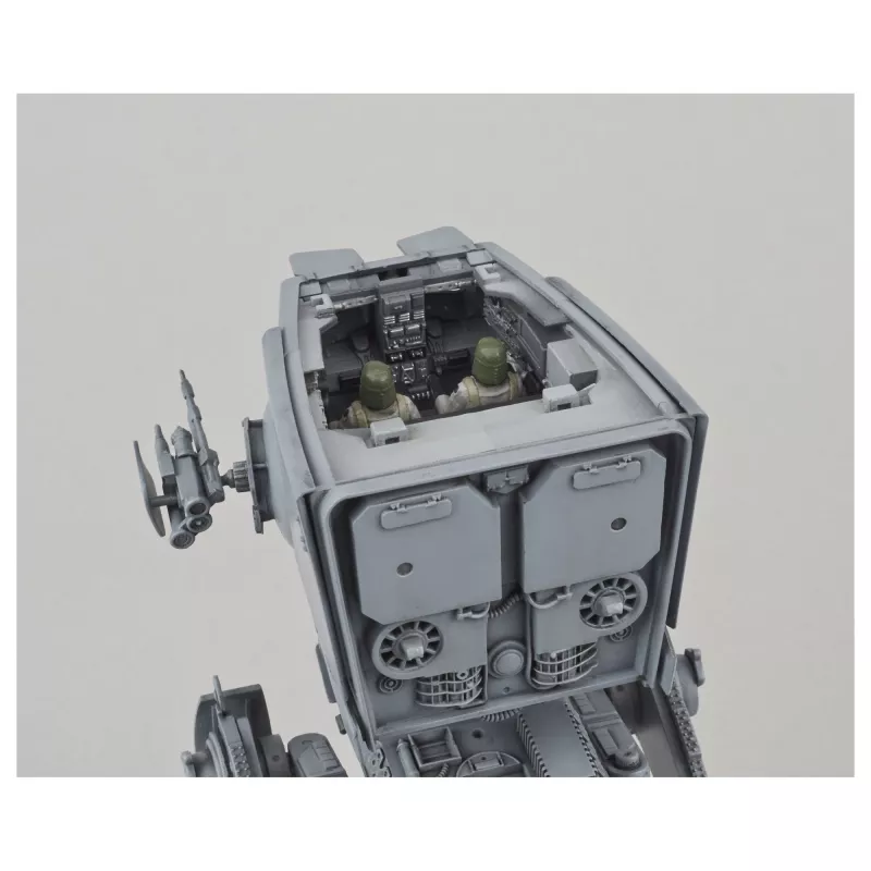 Bausatz eines gepanzerten Kampffahrzeugmodells REVELL AT-ST 1:48, Höhe 182 mm