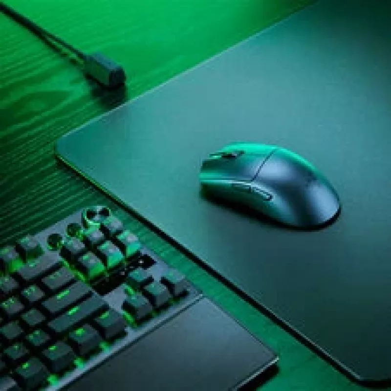 Gaming-Maus- und Mauspad-Bundle Razer Viper V3 Pro + Gigantus M, schwarz