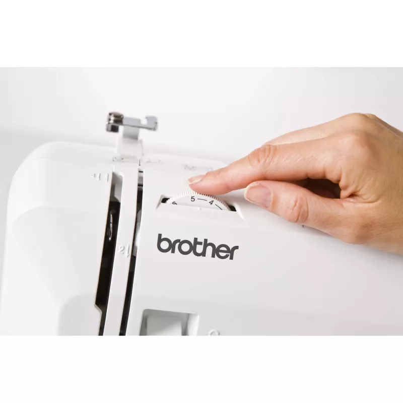 Automatische Haushaltsnähmaschine Brother RH127VP2 — 27 Programme, 820 U/min, 5 mm Stichbreite, Freiarm, LED-Anzeige