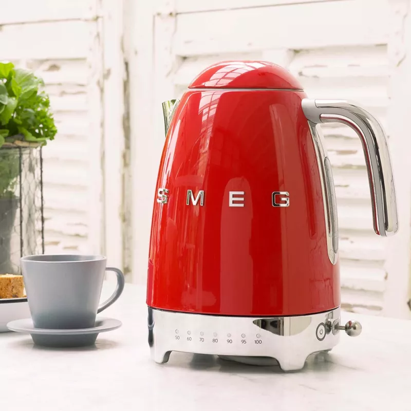 Wasserkocher Smeg 1,7L 2400W Rot