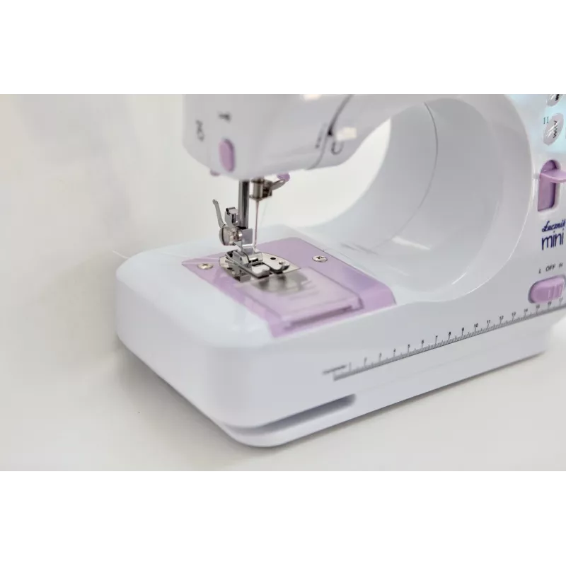 Halbautomatische Nähmaschine Łucznik Mini — Elektrisch, 3 Stichmuster, 4-Stufen-Knopfloch, Freiarm