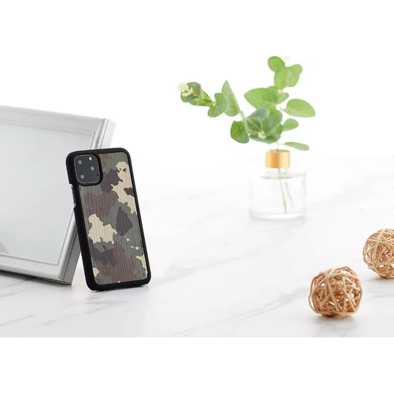 Smartphone-Hülle man and wood für iPhone 11 Pro — Tarnung Schwarz Schutzhülle