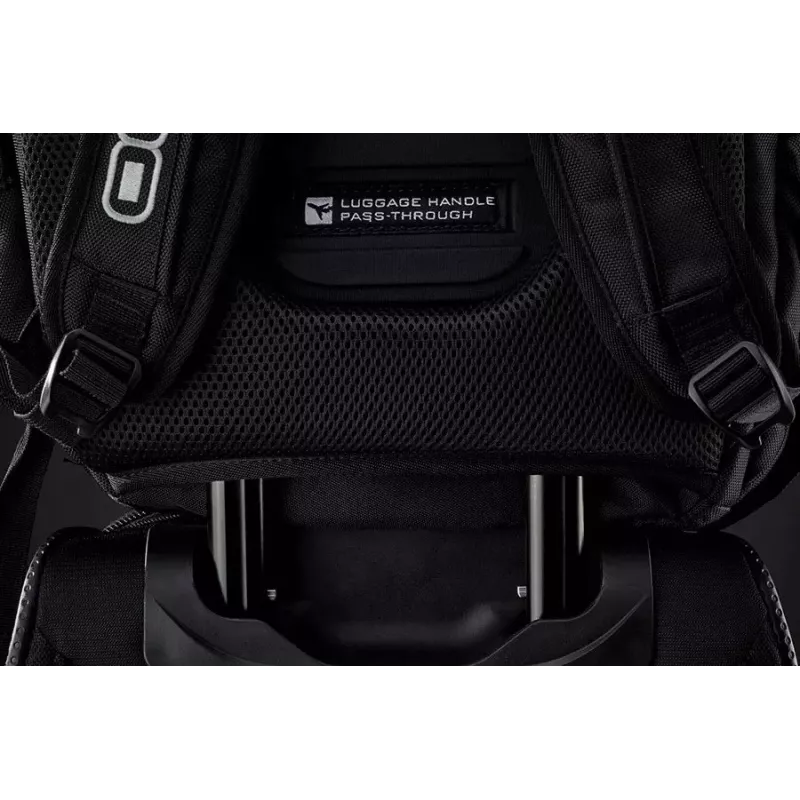 OGIO Rucksack RENEGADE RSS BLACK PINDOT P/N: 111071_317