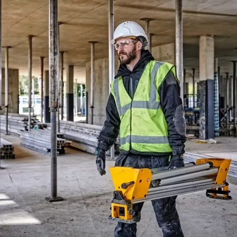 Kapp- und Gehrungssägenständer DeWalt DE7033 — klappbarer Aluminiumständer, 4 Beine, ausziehbar bis 2,5 m, Tragfähigkeit 227 kg, 16 kg