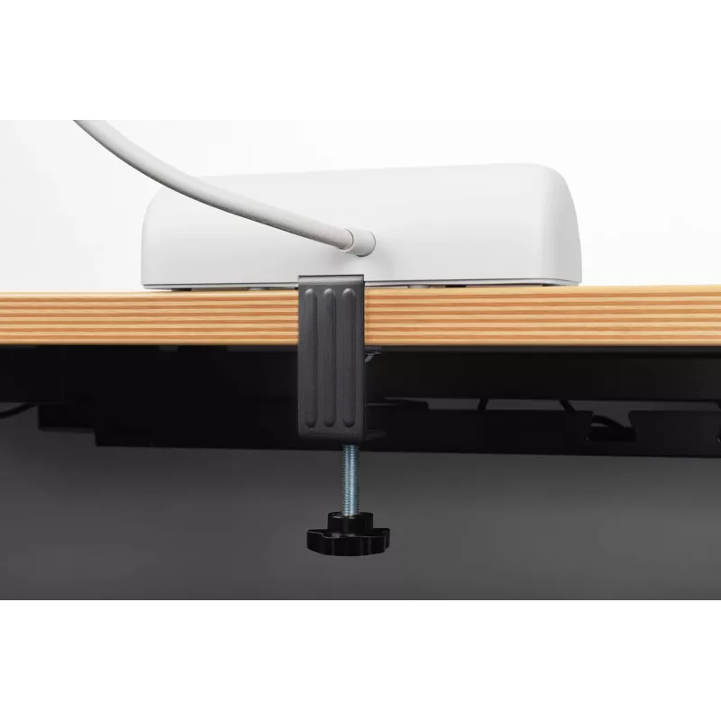 Mehrfachsteckdose DIGITUS 3-fach mit 2×USB-A und 1×USB-C, 3 AC-Steckdosen Typ E/F, 1,5 m Kabel, weiß