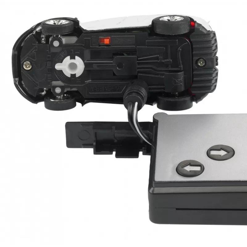 Ferngesteuertes Spielzeugauto REVELL 23559 — empfohlenes Alter 8+