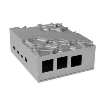 Akasa Aluminium Gehäuse für Raspberry Pi 4B mit Thermal-Kit - silber (A-RA09-M1S)