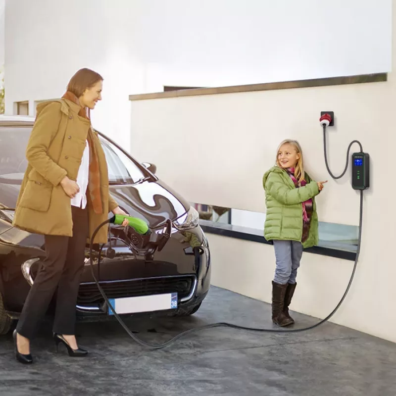 Qoltec Mobile EV Car Charger Adjustable 2in1 Type2 | 11kW | CEE 5 PIN | LCD | 3 Phasen | Tragbar | Wallbox | 5m