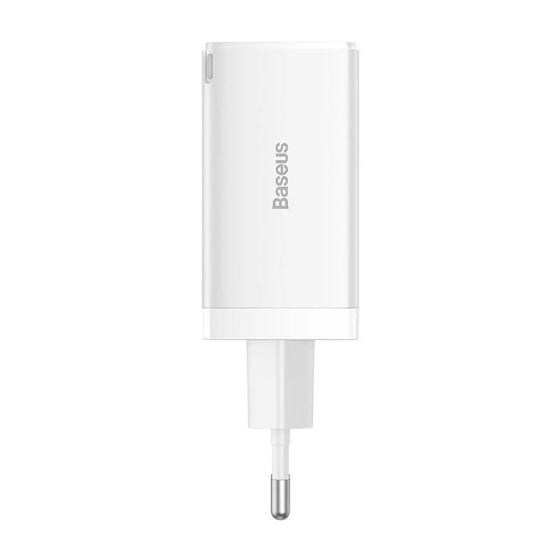 Wandladegerät Baseus GaN5 Pro 65W — USB + 2×USB-C (QC3.0, PD3.0) mit 1m USB-C-Kabel, weiß