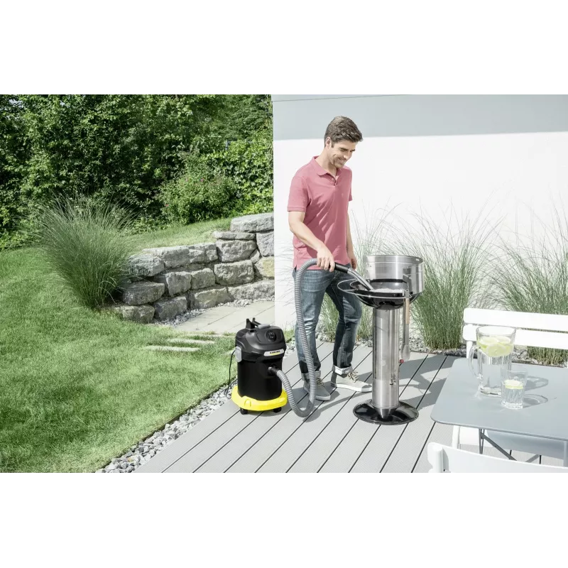 Trockensauger Karcher AD 4 Premium — 17 l, 600 W, beutellos, Metallschlauch, Chromrohr