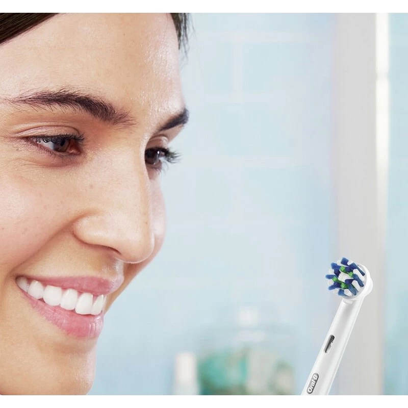 Oral-B PRO Series 1 Erwachsenen-Zahnbürste mit rotierend-oszillierender Technologie Schwarz