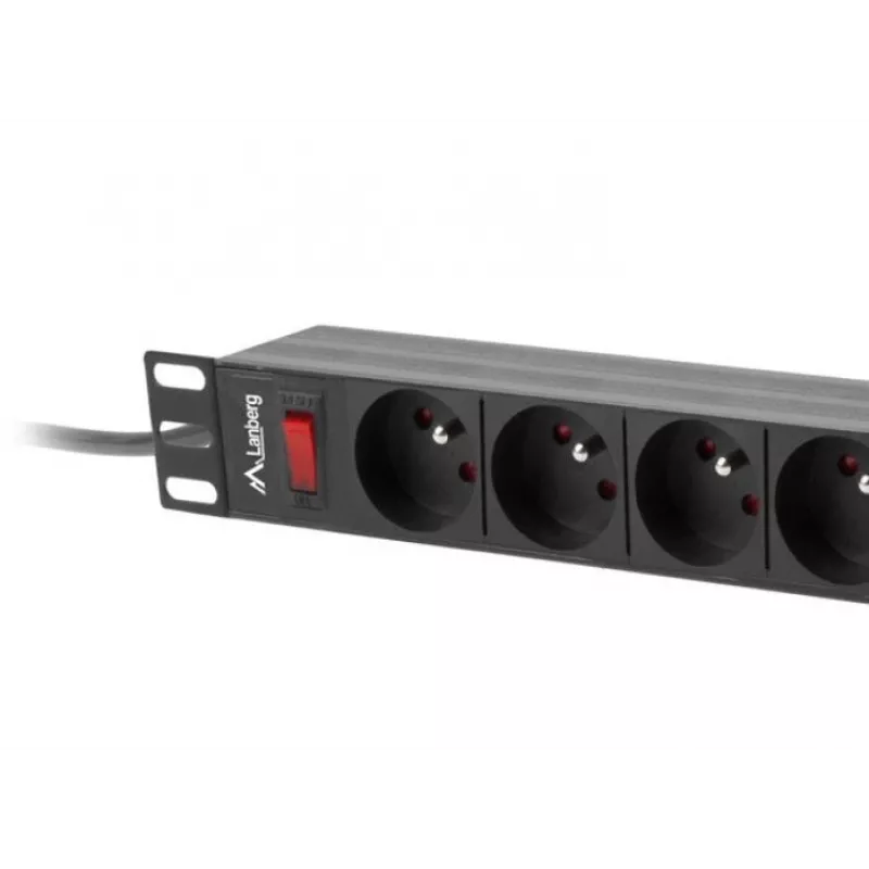 Power Distribution Unit LANBERG PDU-09E-0300-BK — 9x Steckdosen Typ E, 16 A, 220–250 V, 3 m Kabel, 1U-Rack, 19 Zoll