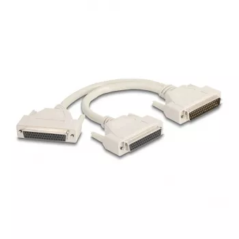 DeLOCK 67170 Serielles Kabel Beige 0,3 m Stecker
