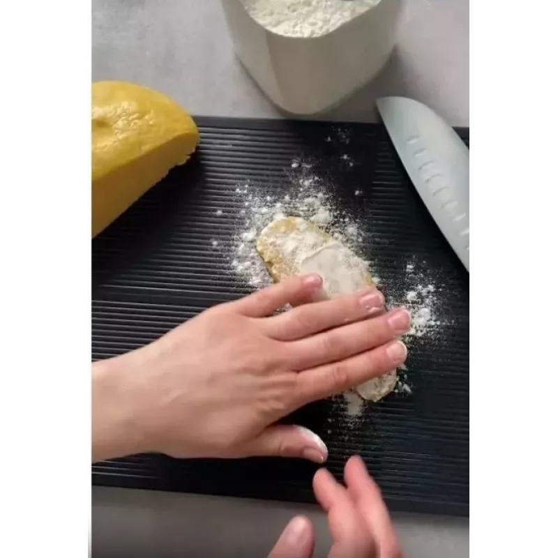 Manuelle Nudelmaschine GEFU GF89426 – für Lasagne, Tagliatelle, Tagliolini; Edelstahl und Kunststoff; 205×200×155 mm