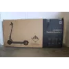 AUSVERKAUF. Xiaomi Electric Scooter 4 EU | AUSVERKAUF. AUSVERKAUF. Xiaomi Electric Scooter 4 EU | 300 W | 25 km/h | 10 Zoll | 6 Monate | Schwarz | Vorführgerät, zerkratzt, fehlende Schrauben