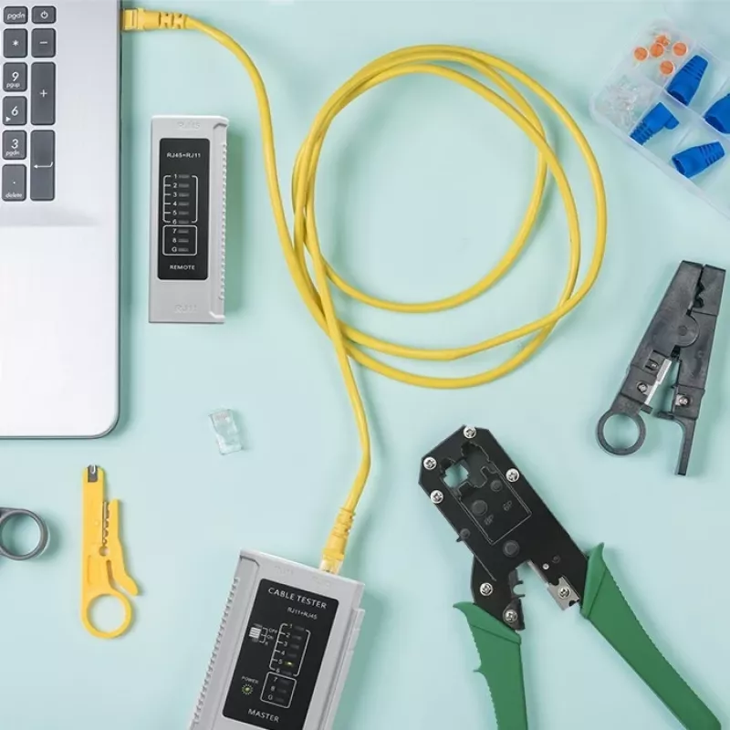 Crimp- und Schneidwerkzeug QOLTEC 54381 — Crimpzange für modulare Netzwerkstecker und Kabelschneider