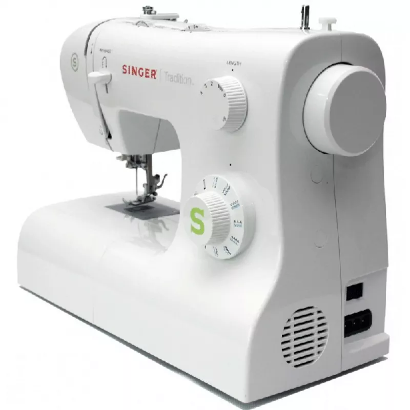 Nähmaschine SINGER Tradition 2273 — halbautomatisch, 23 Stiche, 4-Schritt-Knopfloch, Freiarm, weiß