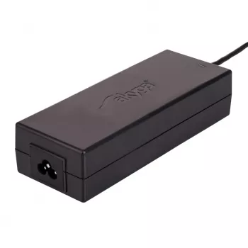 Netzteil Akyga AK-ND-57 für Laptops 19,5 V 130 W 6,7 A, Eingang 100–250 V, für den Innenbereich, schwarz
