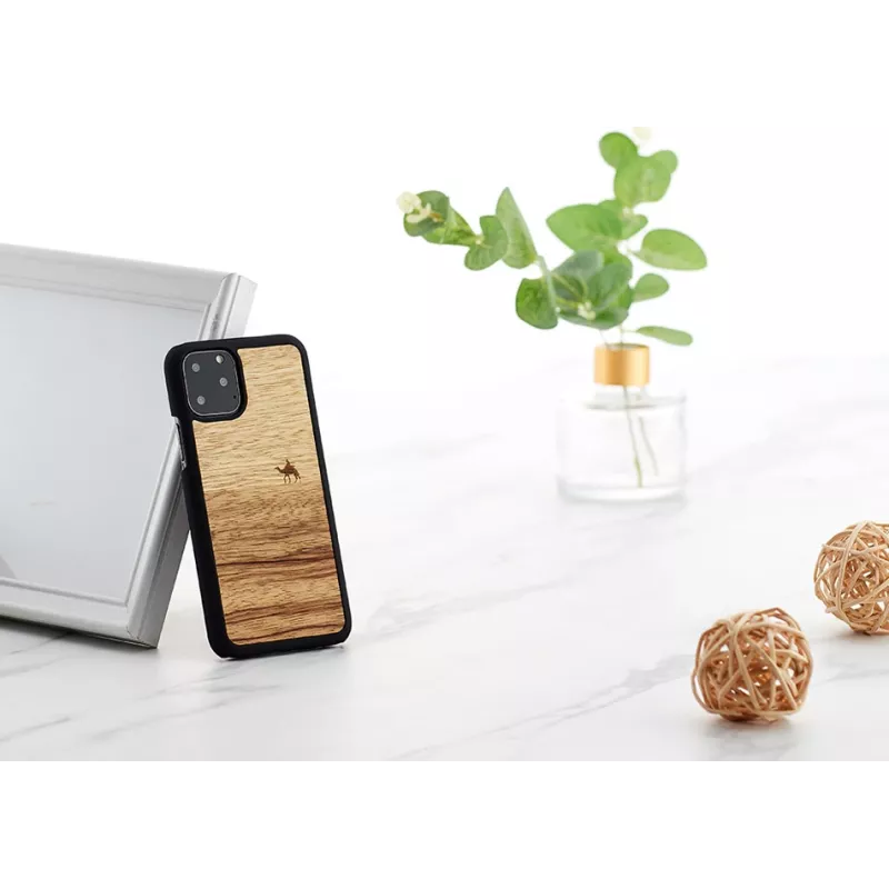 Smartphone-Hülle man and wood für iPhone 11 Pro — terra Schwarz
