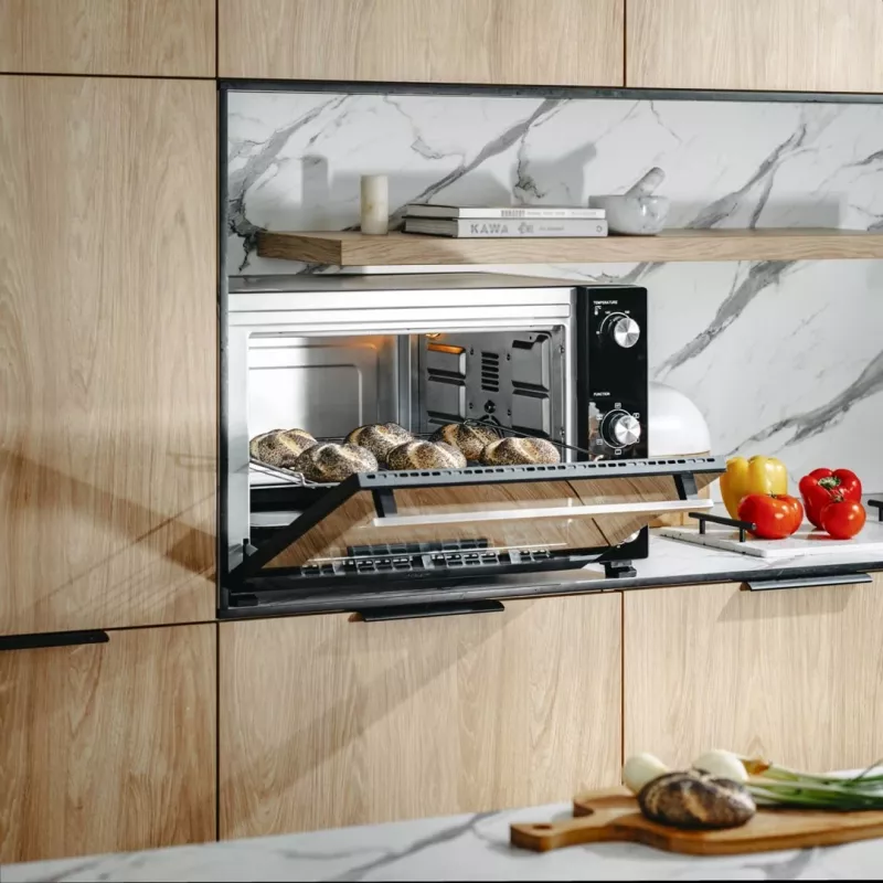 Elektroofen Adler AD 6028 — 60 l, 2000 W, freistehend, Drehregler, rotisserie, max. 230 °C, schwarz