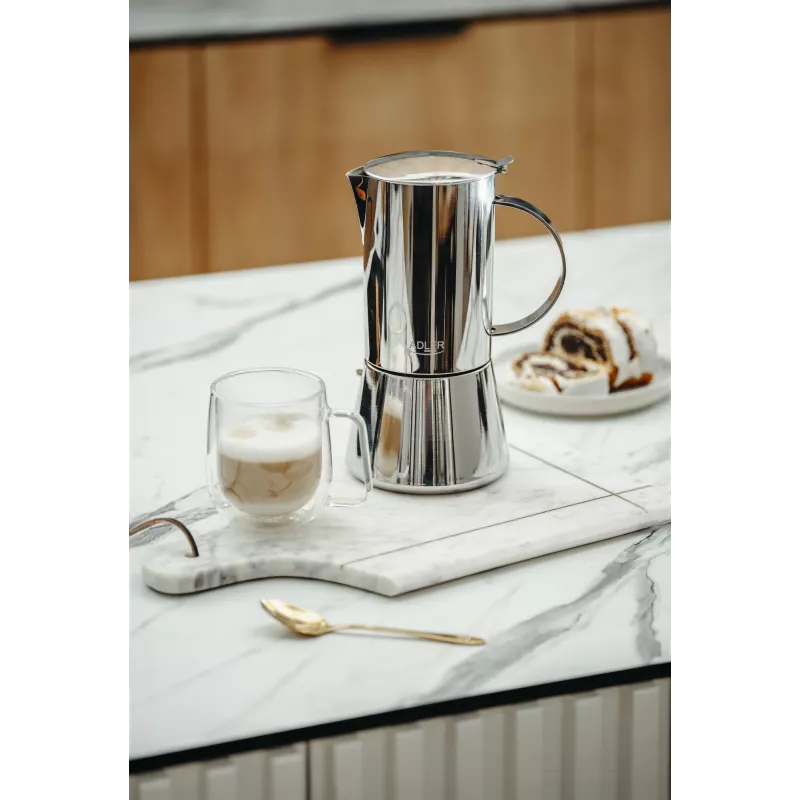 Espressomaschine Adler AD 4419 — Edelstahlgehäuse, kompakte Größe