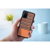 Handyhülle man and wood für Samsung Galaxy S20+ — braun kariert mit schwarzem Rand
