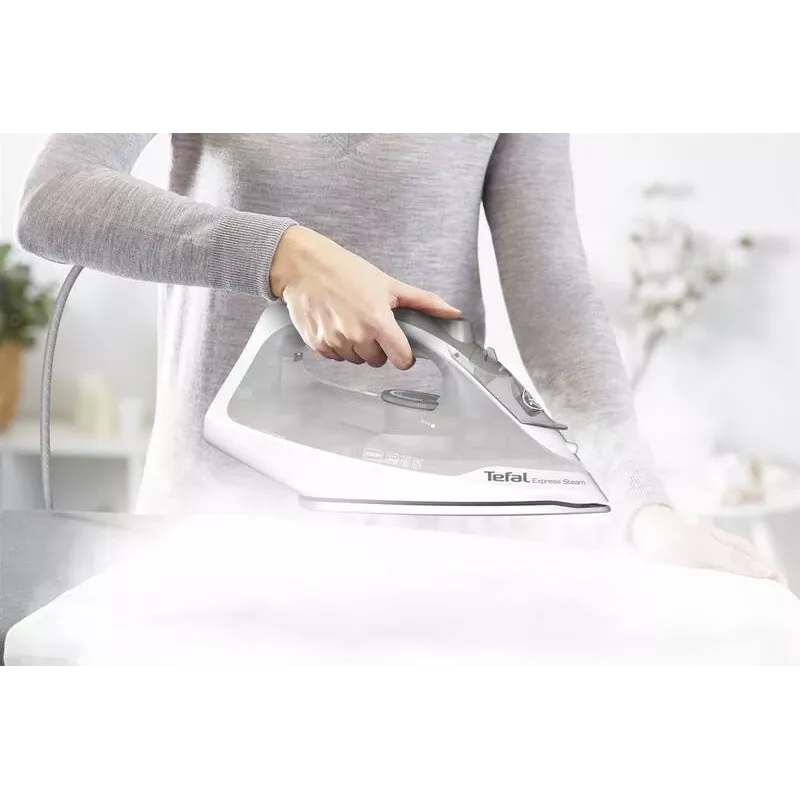 Dampfbügeleisen Tefal FV2863E1, 2400 W, Dauerdampf 35 g/min, Antihaft-Bügelsohle, Vertikaldampf
