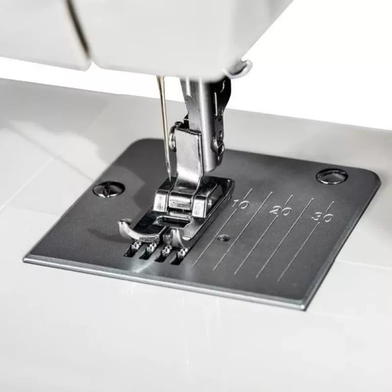 ŁUCZNIK Karina 910 Nähmaschine