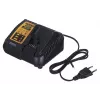Kettensäge DeWalt DCM565P1 — kabellos, 30 cm Schwert, 5 Ah Akku, 0,12 L Öltank