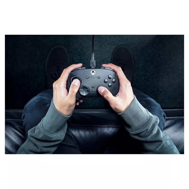Razer Wolverine V3 - Tournament Edition - Gamepad - Kabelgebunden - für Microsoft Xbox Series X, Microsoft Xbox Series S, PC (RZ06-05210100-R3M1)
