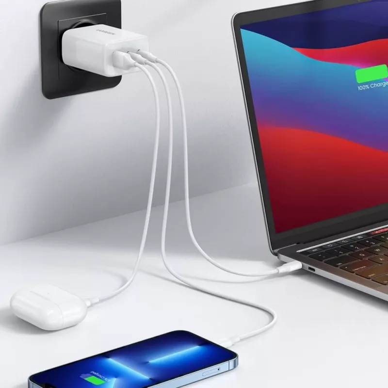 Wandladegerät UGREEN CD275 2× USB Type-C 65W Weiß — Dual-USB-C 65W Schnellladung, 100–240V Eingang