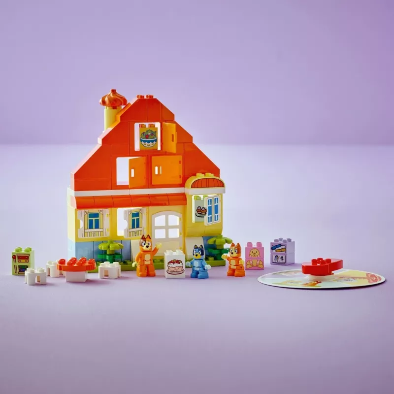Bauspielzeug LEGO Bluey Familienhaus mit Gedächtnisspiel 10459 — 83 Teile, 3 Minifiguren, Alter 3+