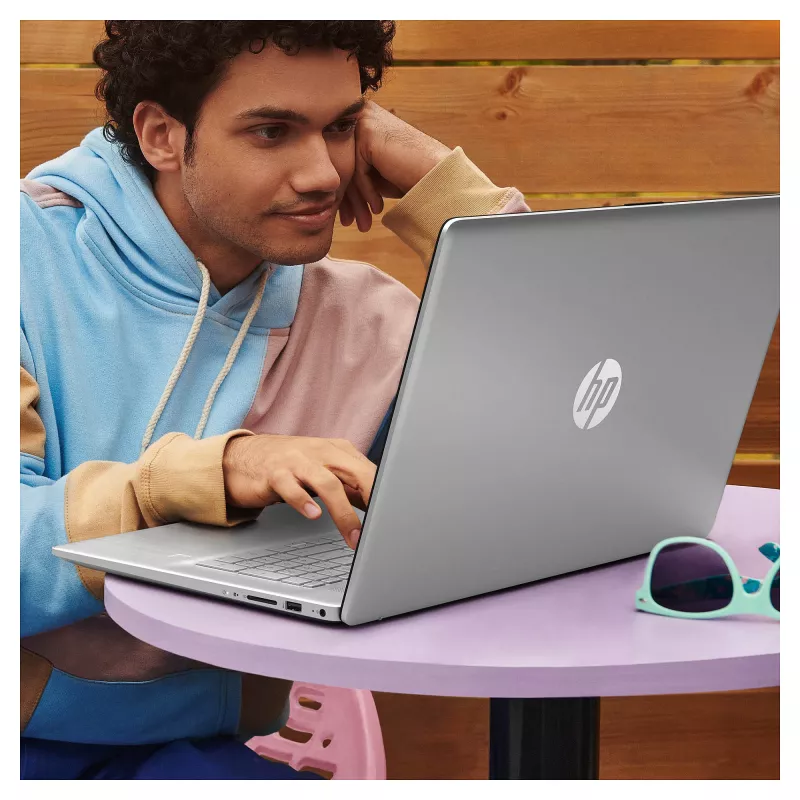 HP 17-cn3659ng A2TZ2EA#ABD Notebook 43,9 cm (17,3) 1920x1080 - Intel Core i5 1334U - 512GB SSD - ohne GPU - HDMI/USB-C - ohne Betriebssystem - Silber (A2TZ2EA#ABD)