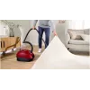 Staubsauger Bosch BGB 41RD3H — 600 W, 4 l Staubbeutel, HEPA-Filter, 11 m Aktionsradius, Teleskoprohr, rot
