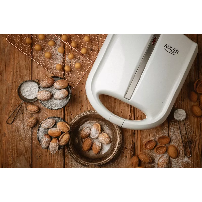 Waffeleisen Adler AD 3039 — 24 Waffeln, 1600 W, weiß, antihaftbeschichtet, kühlbleibende Griffe