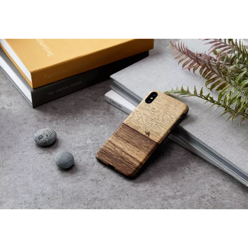 Smartphone-Hülle man and wood für iPhone XS Max — terra Schwarz