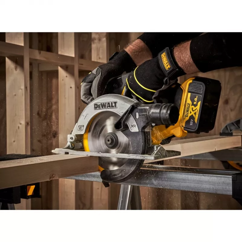 DEWALT. KREISSÄGE. 18V 165mm DCS565N