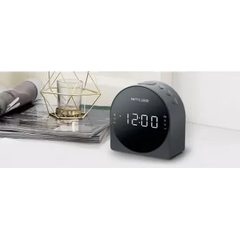 Weckerradio Muse M-185 CR — FM/MW, 0,9-Zoll-LED-Anzeige, AC 230V mit AAA-Batterie-Backup, schwarz
