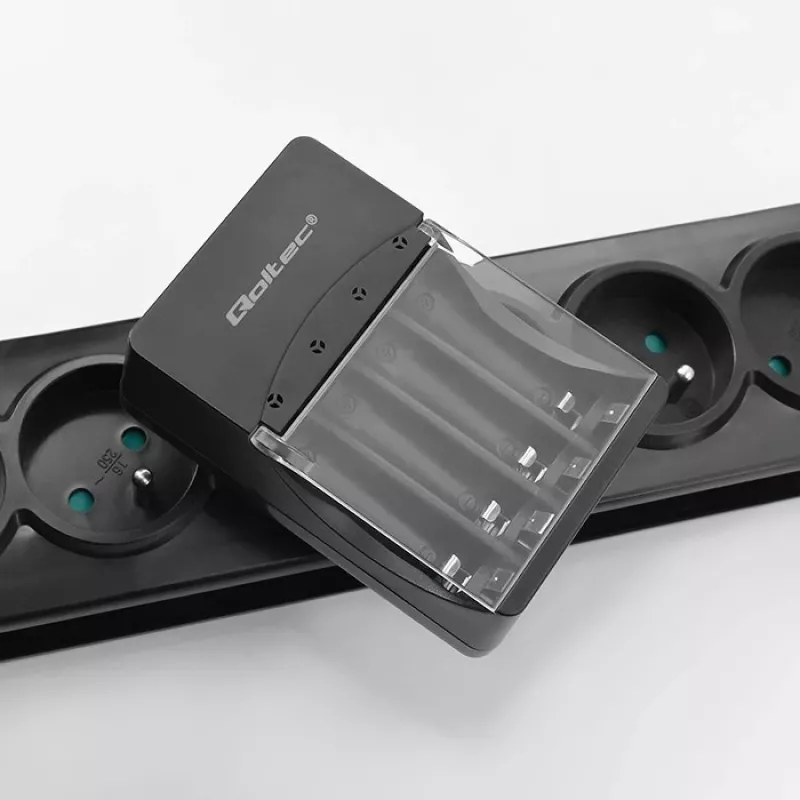 Batterieladegerät QOLTEC 50653 für Ni-MH AAA (R03) und AA (R6) Akkus, 220–240 V Eingang, 1,2 V Ausgang