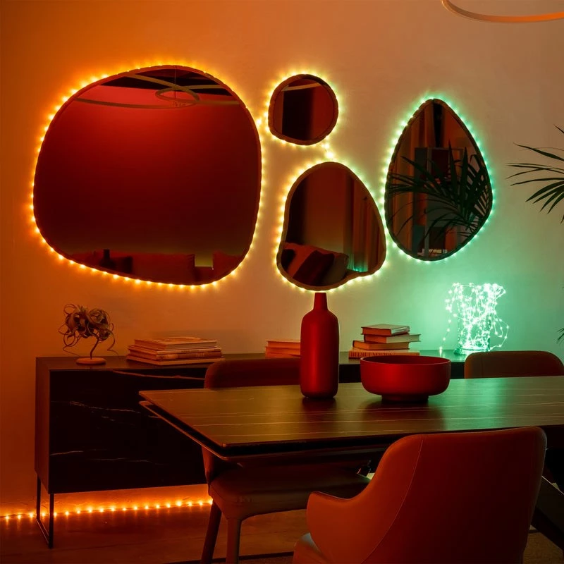 LED-Girlande Twinkly TWD200STP-TEU mehrfarbiger Innenstreifen, 5 cm Abstand, IP20, transparentes Kabel